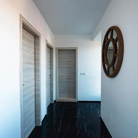 Modern Spacious 1bd For Two In By Flat Mаnаger Apartment *